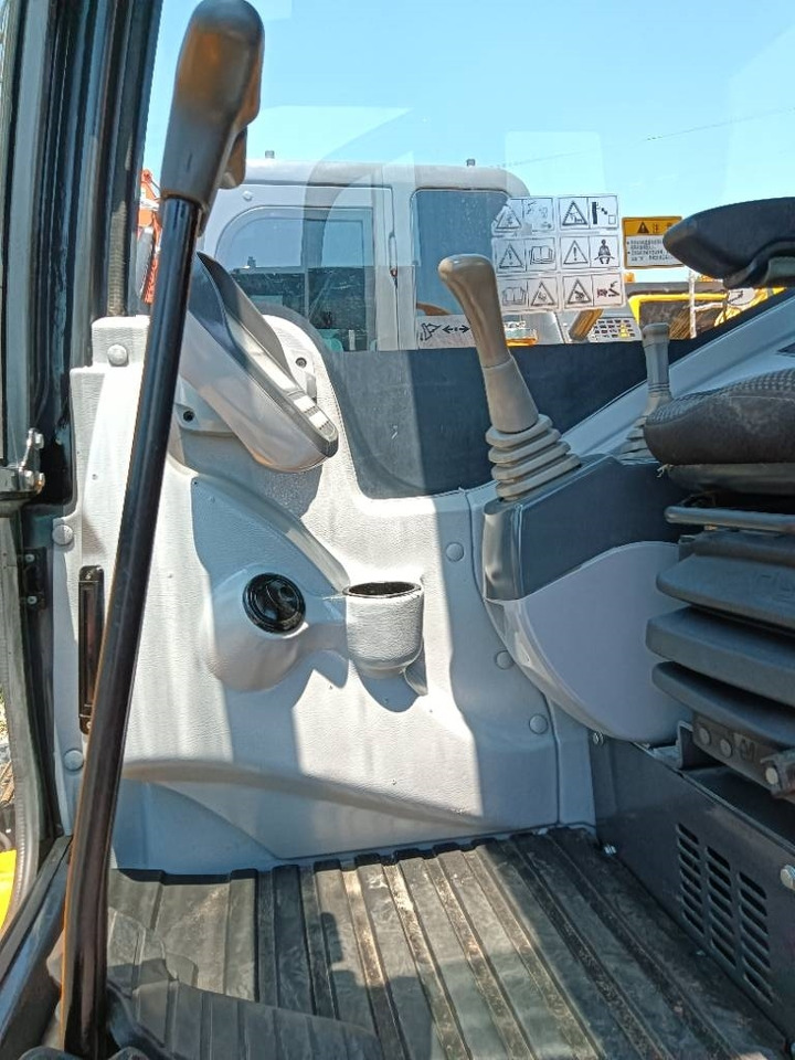 XCMG XE 60 DA - Мини-экскаватор: фото 5 XCMG XE 60 DA - Мини-экскаватор: фото 5