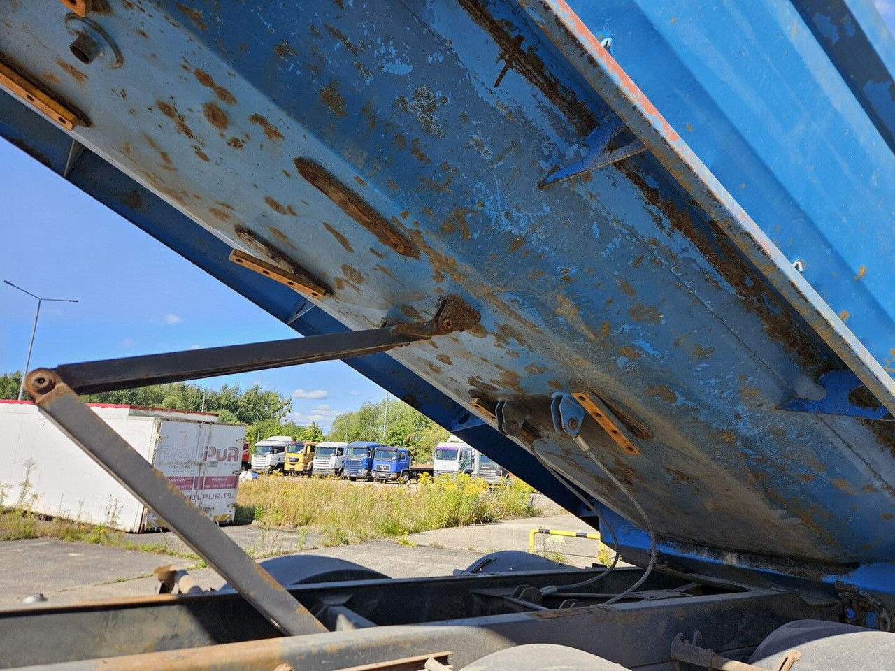 Scania R420 8x4 - Tipper - full spring - 2007 year - Самосвал: фото 5 Scania R420 8x4 - Tipper - full spring - 2007 year - Самосвал: фото 5