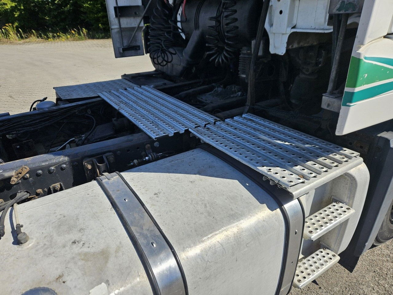 Тягач MAN 18.413 FLS - Manual pump and injectors, Intarder, Airco: фото 6 Тягач MAN 18.413 FLS - Manual pump and injectors, Intarder, Airco: фото 6