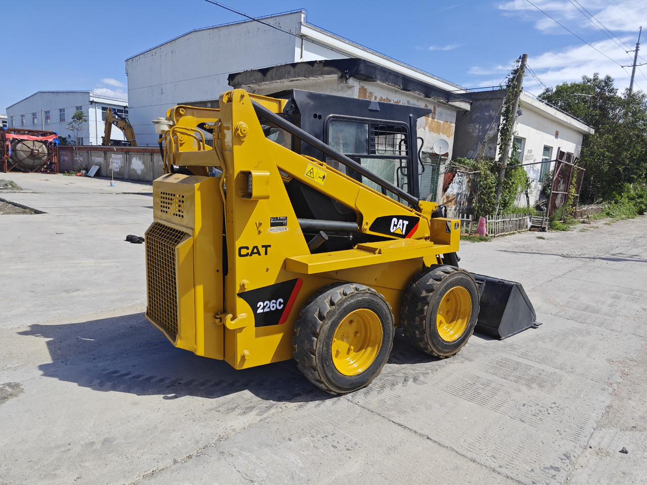 CATERPILLAR 226C - Мини-погрузчик с бортовым поворотом: фото 2 CATERPILLAR 226C - Мини-погрузчик с бортовым поворотом: фото 2
