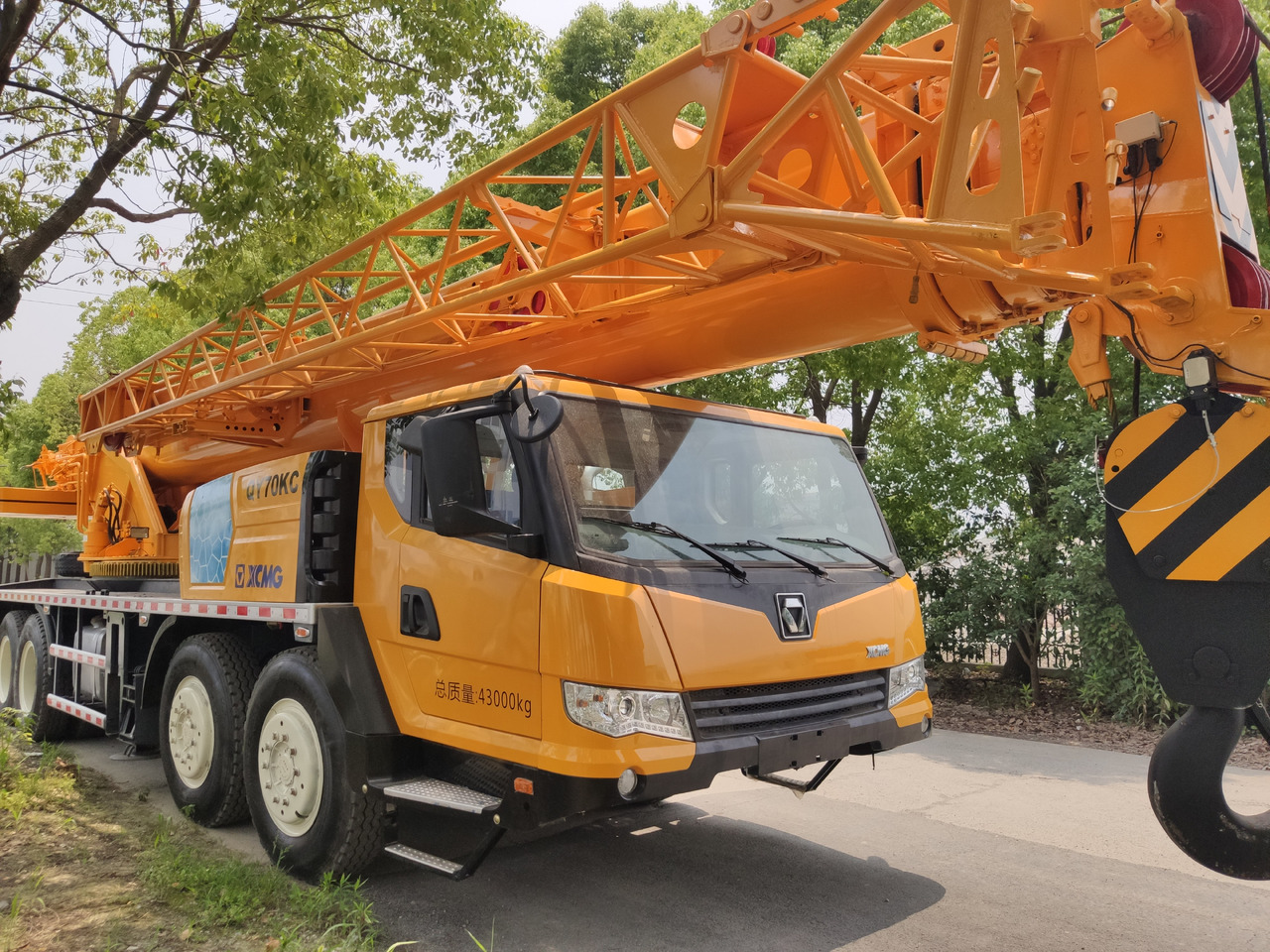 XCMG QY70KC TRUCK CRANE USED XCMG 70TON QY70K QY70K-2 MOBILE TRUCK CRANE - Мобильный кран: фото 5 XCMG QY70KC TRUCK CRANE USED XCMG 70TON QY70K QY70K-2 MOBILE TRUCK CRANE - Мобильный кран: фото 5