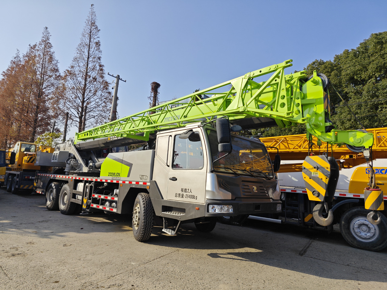 ZOOMLION ZTC250V 25TON - Мобильный кран: фото 3 ZOOMLION ZTC250V 25TON - Мобильный кран: фото 3