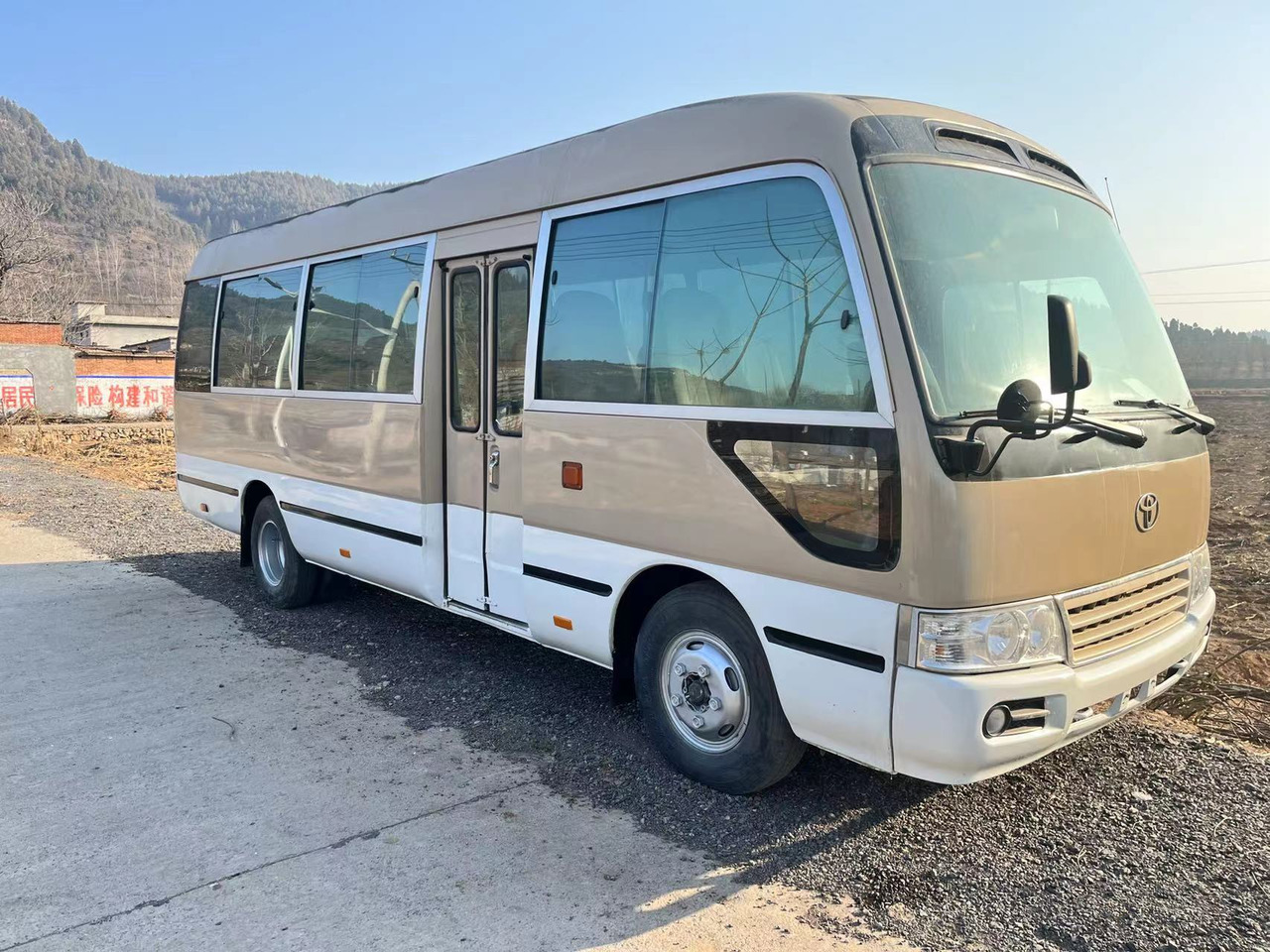 TOYOTA Coaster - Микроавтобус, Пассажирский фургон: фото 1 TOYOTA Coaster - Микроавтобус, Пассажирский фургон: фото 1