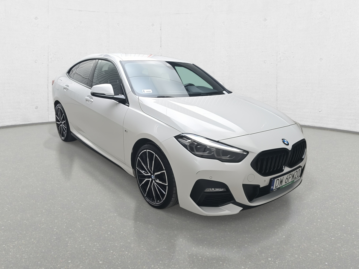 Седан BMW 218 I SEDAN: фото 1
