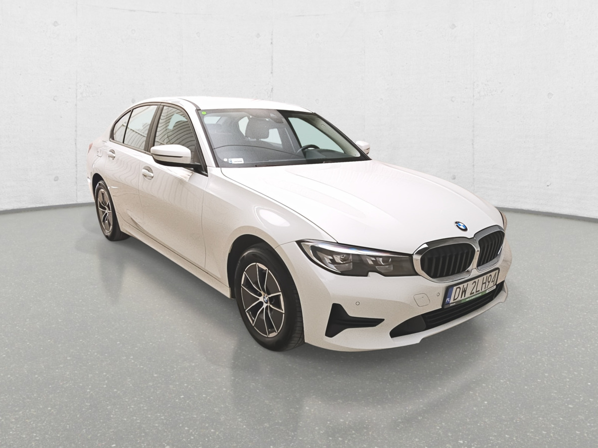 BMW 318l SEDAN - Легковой автомобиль: фото 2 BMW 318l SEDAN - Легковой автомобиль: фото 2