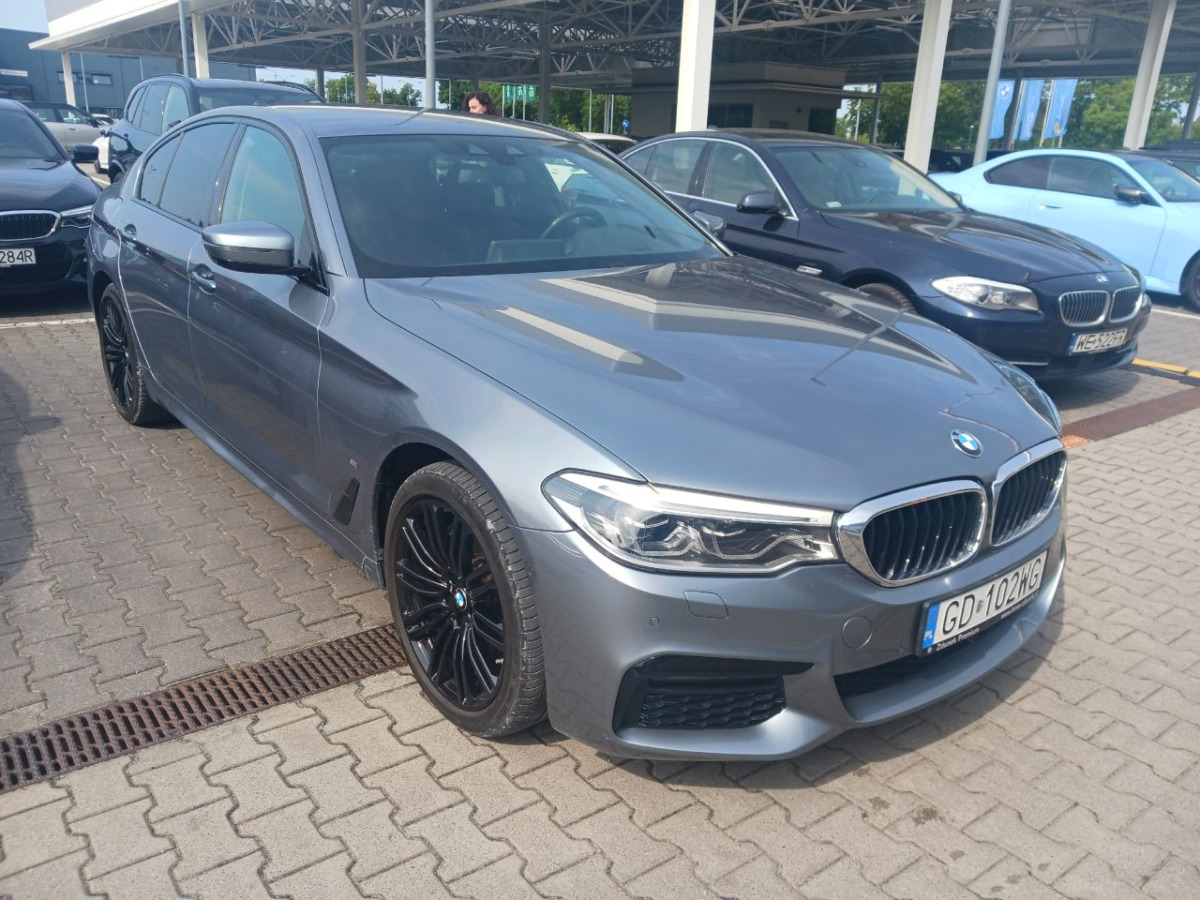 BMW 530E IPERFORMANCE SEDAN - Седан: фото 1 BMW 530E IPERFORMANCE SEDAN - Седан: фото 1