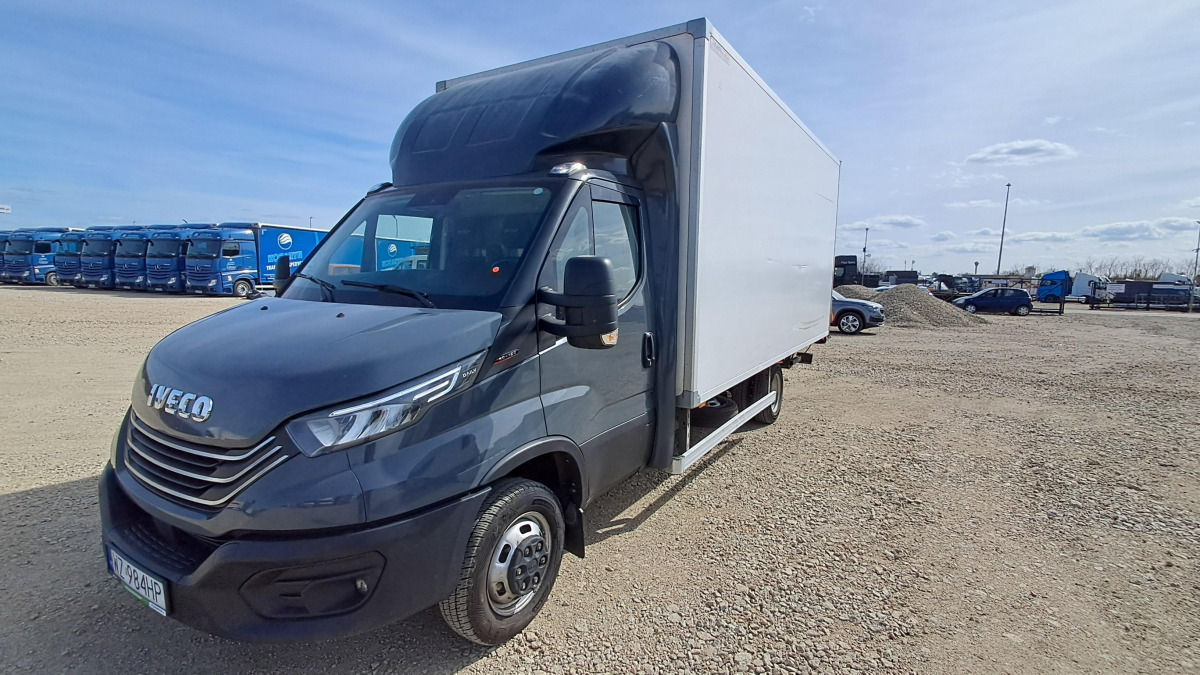 IVECO DAILY 50C18 KONTENER Z WINDĄ - Фургон с закрытым кузовом: фото 3 IVECO DAILY 50C18 KONTENER Z WINDĄ - Фургон с закрытым кузовом: фото 3