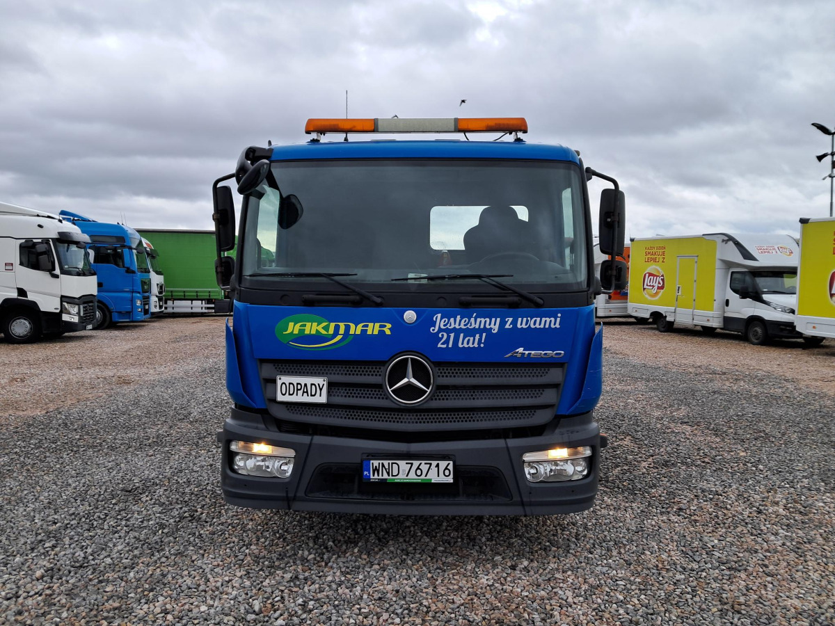 MERCEDES BENZ ATEGO HAKOWIEC - Крюковой мультилифт: фото 3 MERCEDES BENZ ATEGO HAKOWIEC - Крюковой мультилифт: фото 3