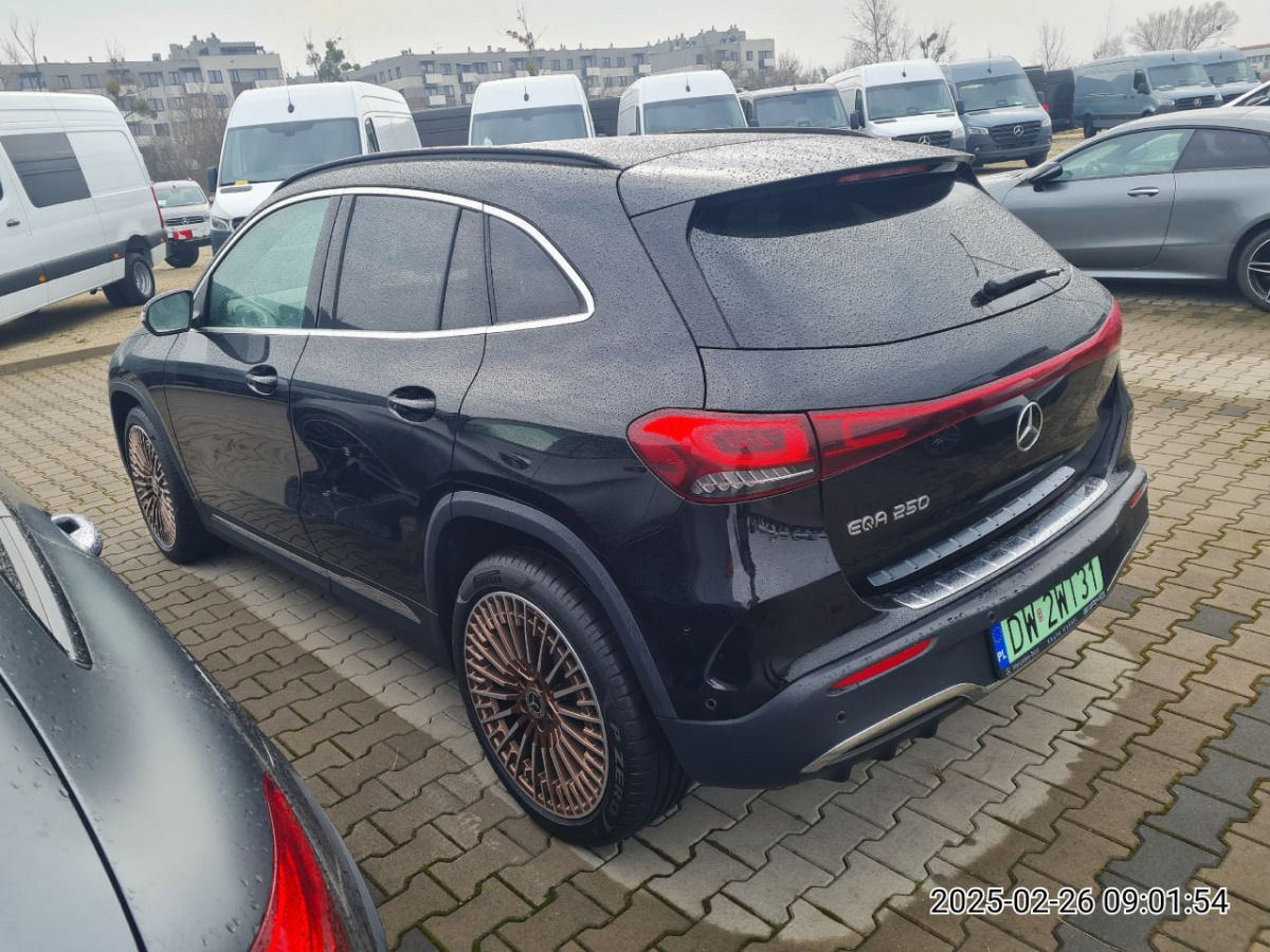 MERCEDES BENZ EQA 250 SUV - Внедорожник: фото 4 MERCEDES BENZ EQA 250 SUV - Внедорожник: фото 4