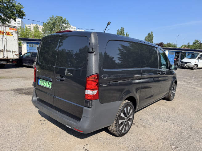 MERCEDES BENZ eVITO FURGON BLASZAK - Цельнометаллический фургон, Электрический фургон: фото 4 MERCEDES BENZ eVITO FURGON BLASZAK - Цельнометаллический фургон, Электрический фургон: фото 4