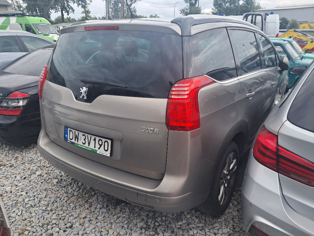 PEUGEOT 5008 KOMBI - Внедорожник: фото 3 PEUGEOT 5008 KOMBI - Внедорожник: фото 3