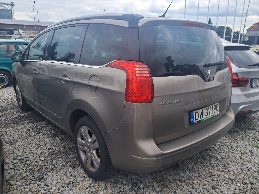 PEUGEOT 5008 KOMBI - Внедорожник: фото 4 PEUGEOT 5008 KOMBI - Внедорожник: фото 4