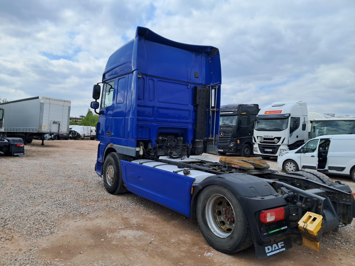 DAF XF CIĄGNIK SIODŁOWY - Тягач: фото 4 DAF XF CIĄGNIK SIODŁOWY - Тягач: фото 4