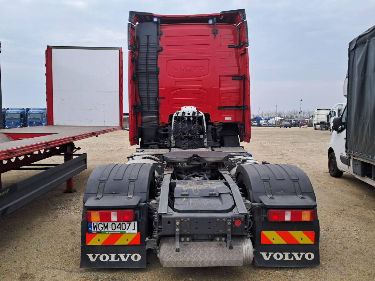 VOLVO FH CIĄGNIK SIODŁOWY - Тягач: фото 4 VOLVO FH CIĄGNIK SIODŁOWY - Тягач: фото 4