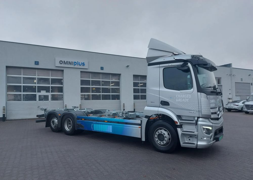 Mercedes-Benz eActros 400 6x2 BDF Elektryczny - Грузовик-контейнеровоз/ Сменный кузов, Электрогрузовик: фото 3 Mercedes-Benz eActros 400 6x2 BDF Elektryczny - Грузовик-контейнеровоз/ Сменный кузов, Электрогрузовик: фото 3