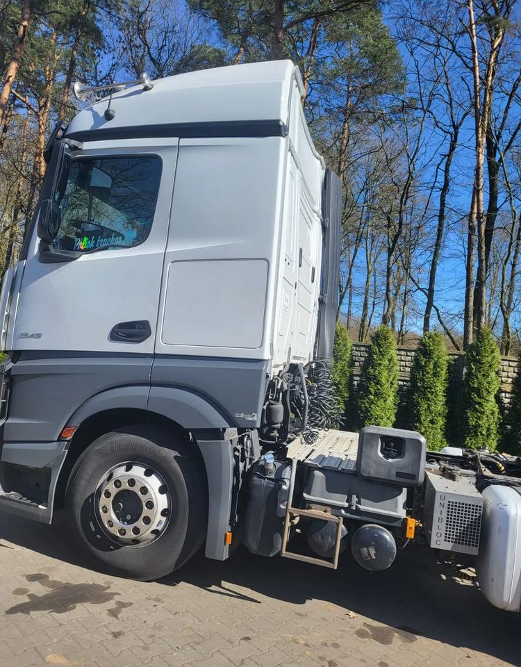Mercedes-Benz Actros 1843 LS - Тягач: фото 3 Mercedes-Benz Actros 1843 LS - Тягач: фото 3
