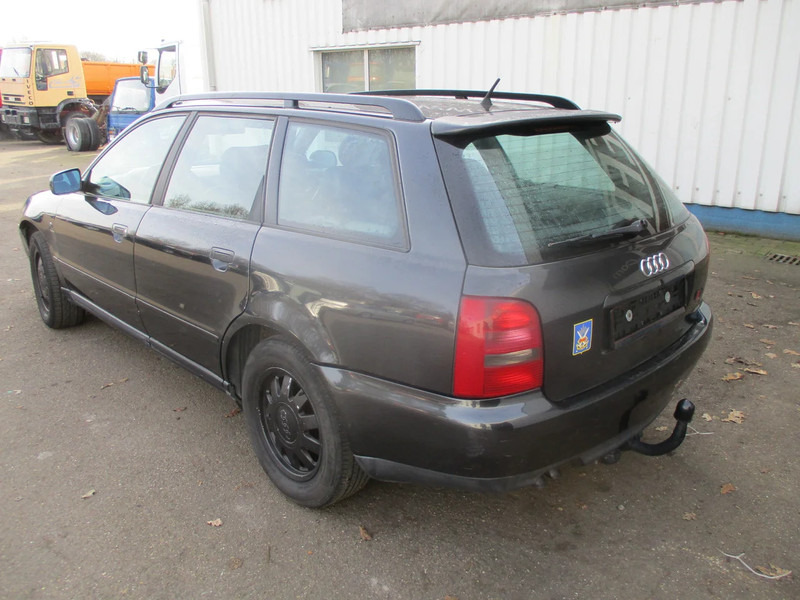 Audi A4 Avant 1.9 tdi , S-Line , Manual , Airco , EXPORT - Легковой автомобиль: фото 5 Audi A4 Avant 1.9 tdi , S-Line , Manual , Airco , EXPORT - Легковой автомобиль: фото 5