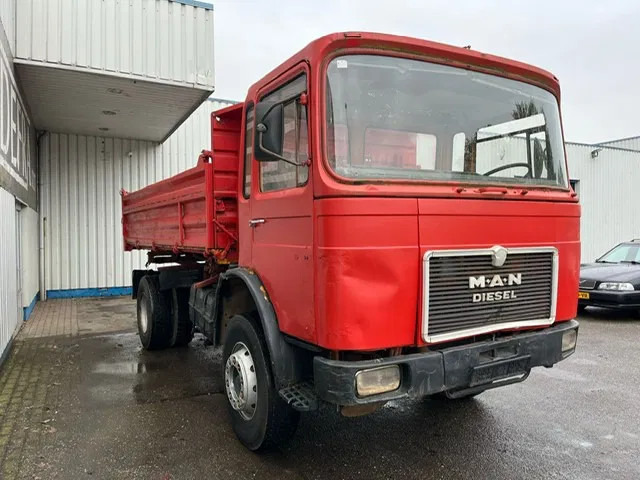 MAN 19 280 , Eaton Manual , 3 way tipper , Spring suspension - Самосвал: фото 4 MAN 19 280 , Eaton Manual , 3 way tipper , Spring suspension - Самосвал: фото 4