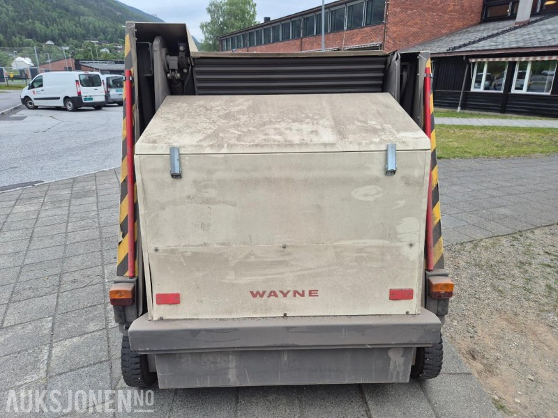 1995 Andre Wayne 928 D, dieseldrevet feiemaskin med oppsamler og tipp - Строительное оборудование: фото 4 1995 Andre Wayne 928 D, dieseldrevet feiemaskin med oppsamler og tipp - Строительное оборудование: фото 4