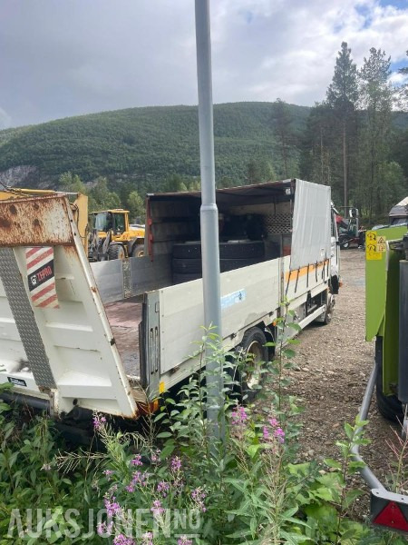 2000 Volvo FL 608 - Verkstedbil med kompressor som drives av en bensinmotor. - Грузовик бортовой/ Платформа: фото 5 2000 Volvo FL 608 - Verkstedbil med kompressor som drives av en bensinmotor. - Грузовик бортовой/ Платформа: фото 5