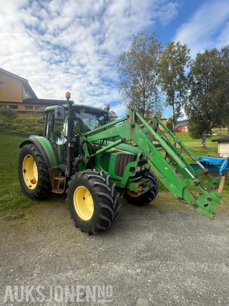 2004 John Deere 6320 - traktor med frontlaste - Трактор: фото 1 2004 John Deere 6320 - traktor med frontlaste - Трактор: фото 1