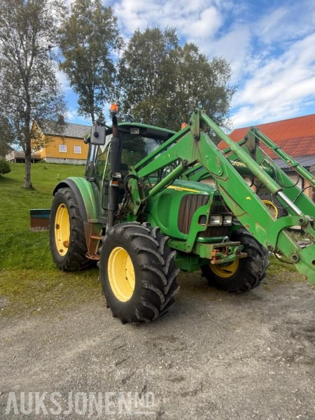 2004 John Deere 6320 - traktor med frontlaste - Трактор: фото 2 2004 John Deere 6320 - traktor med frontlaste - Трактор: фото 2