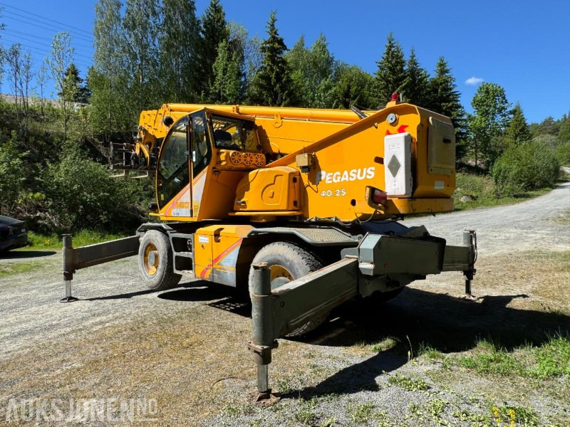 2009 Dieci Pegasus 40.25 rundtomsvingende teleskoptruck med kurv / vinsj / pallegaffler - Телескопический погрузчик: фото 3 2009 Dieci Pegasus 40.25 rundtomsvingende teleskoptruck med kurv / vinsj / pallegaffler - Телескопический погрузчик: фото 3