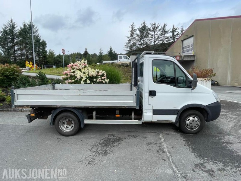 2009 Iveco Daily lastebil med 3-veis tipp - 3 seter - krok - 185707 km. - Самосвал: фото 4 2009 Iveco Daily lastebil med 3-veis tipp - 3 seter - krok - 185707 km. - Самосвал: фото 4
