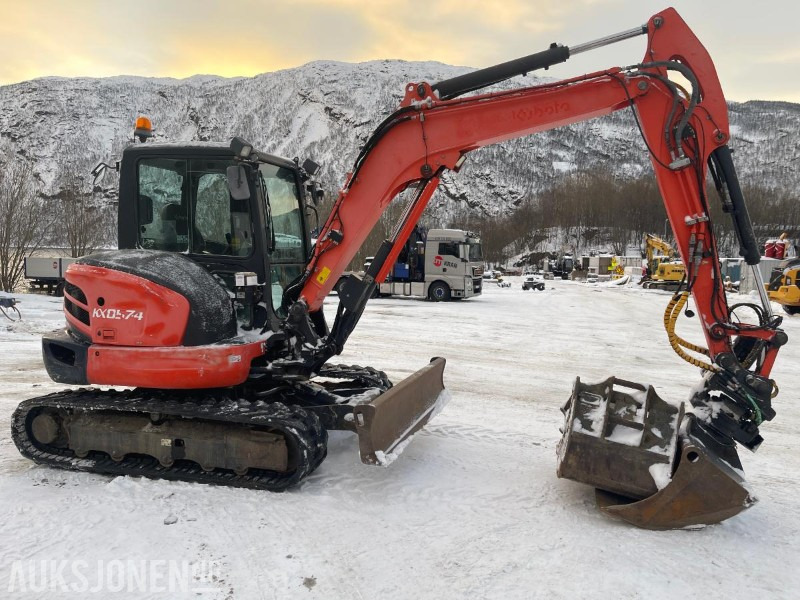 Мини-экскаватор 2012 Kubota KX057-4 Gravemaskin med tiltrotator, tre skuffer, kun 4408 timer: фото 8 Мини-экскаватор 2012 Kubota KX057-4 Gravemaskin med tiltrotator, tre skuffer, kun 4408 timer: фото 8