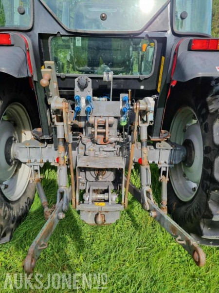 2013 Massey Ferguson 3625 / 4x4 / Nylig utført service / Lavt timetall / Leveringsklar - Трактор: фото 5 2013 Massey Ferguson 3625 / 4x4 / Nylig utført service / Lavt timetall / Leveringsklar - Трактор: фото 5