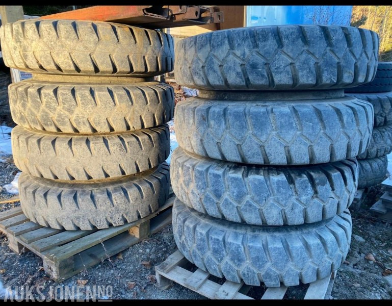 2013 NOKIAN 10.00-20 dekk til hjulgraver - Экскаватор: фото 2 2013 NOKIAN 10.00-20 dekk til hjulgraver - Экскаватор: фото 2