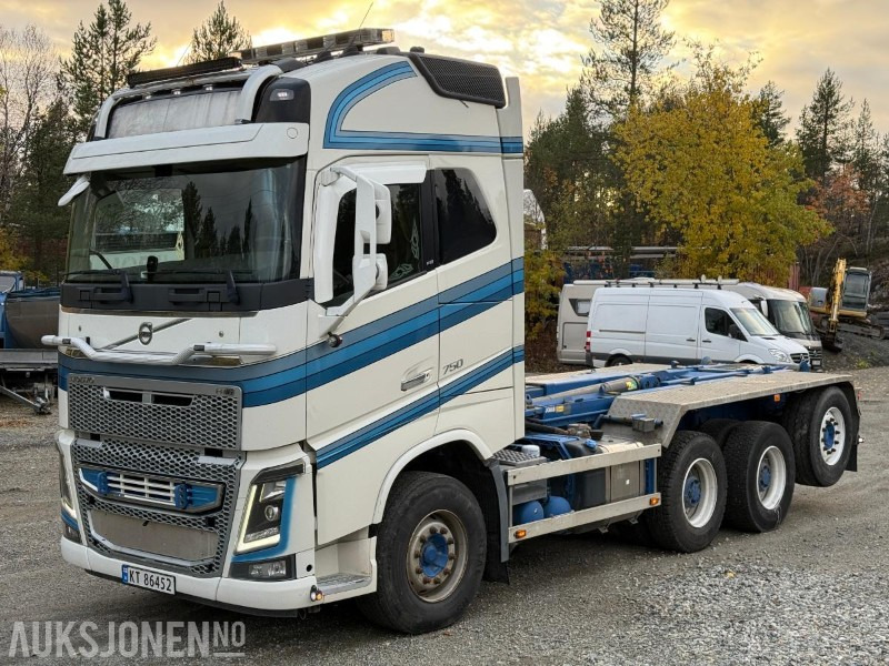 2013 Volvo FH16 750 8X4 - 430 000km - Krokbil - Kran hydraulikk - Brøyteplate - Крюковой мультилифт: фото 1 2013 Volvo FH16 750 8X4 - 430 000km - Krokbil - Kran hydraulikk - Brøyteplate - Крюковой мультилифт: фото 1