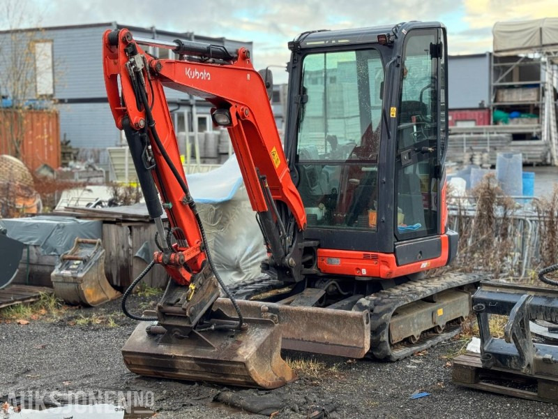2015 Kubota U27-4 minigraver med skuffe / 1611 timer - Мини-экскаватор: фото 1 2015 Kubota U27-4 minigraver med skuffe / 1611 timer - Мини-экскаватор: фото 1