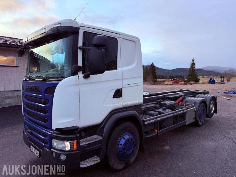2015 Scania G450 EURO 6 444933 km - Styrbar boggi og Webasto - Крюковой мультилифт: фото 1 2015 Scania G450 EURO 6 444933 km - Styrbar boggi og Webasto - Крюковой мультилифт: фото 1