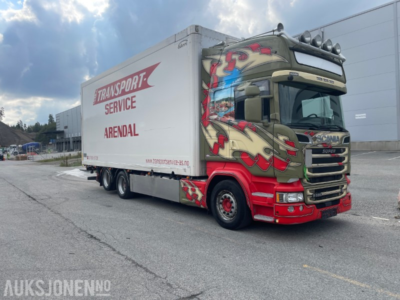 2017 Scania R-580 Ekeriskap m/full sideåpning og 2t bakløfter - Грузовик с закрытым кузовом: фото 1 2017 Scania R-580 Ekeriskap m/full sideåpning og 2t bakløfter - Грузовик с закрытым кузовом: фото 1