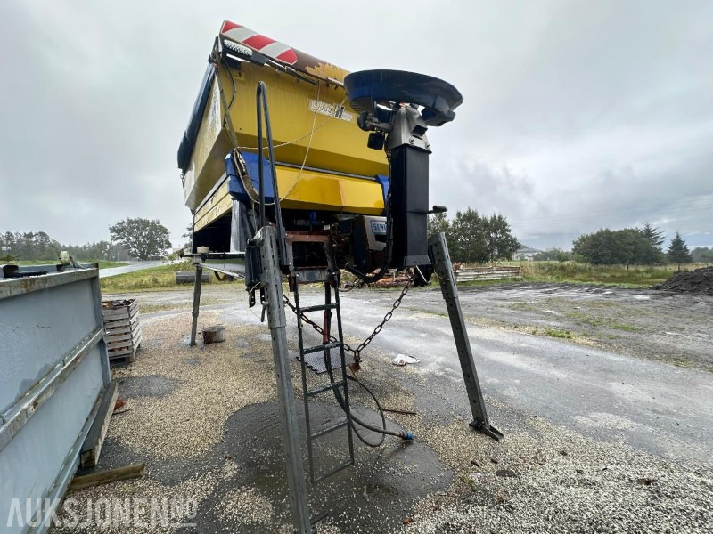2015 Schmidt Stratos B90 sand/salt spreder lastebilmontert - 9 m3 kapasitet в лизинг 2015 Schmidt Stratos B90 sand/salt spreder lastebilmontert - 9 m3 kapasitet: фото 8