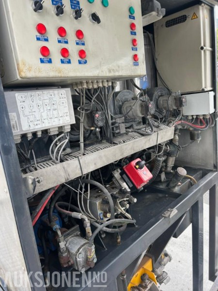 Грузовик 2016 AEBI Schmidt Stratos Fastsandspreder: фото 6 Грузовик 2016 AEBI Schmidt Stratos Fastsandspreder: фото 6