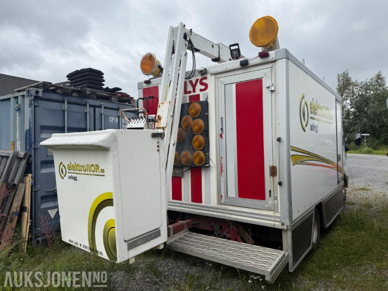 Iveco EuroCargo liftbil med kurv - 179 571 km - Webasto - Arbeidslys - Грузовик: фото 4 Iveco EuroCargo liftbil med kurv - 179 571 km - Webasto - Arbeidslys - Грузовик: фото 4