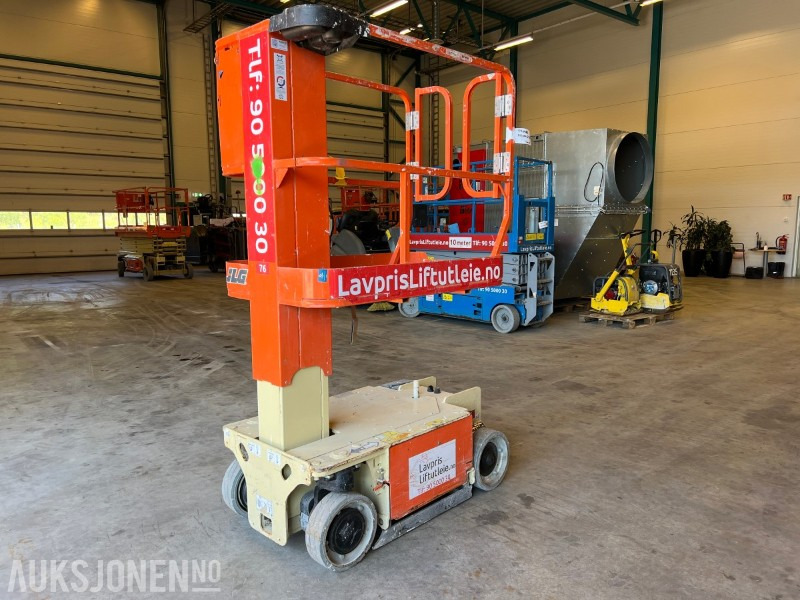JLG 1230 Mastelift med 3,66m platform høyde - Подъёмник: фото 1 JLG 1230 Mastelift med 3,66m platform høyde - Подъёмник: фото 1