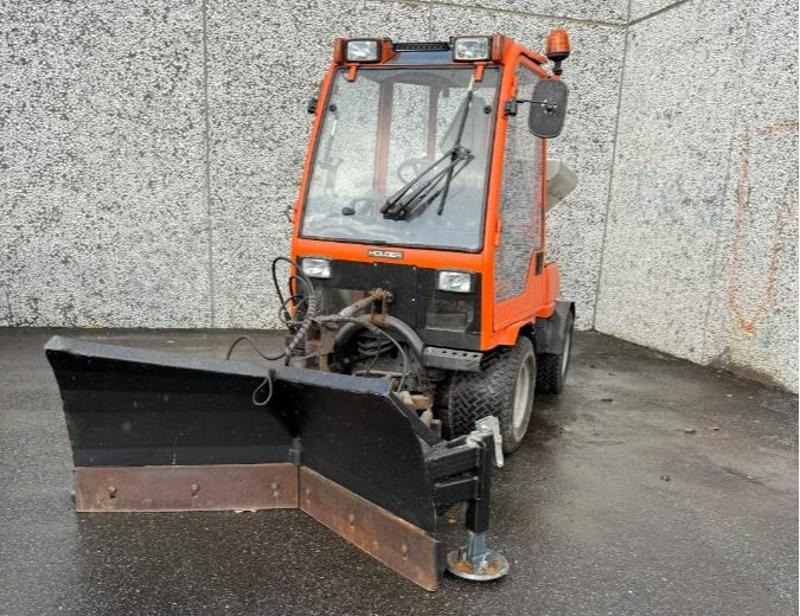 2002 Holder C240 Traktorregistrert redskapsbærer med 4x4 brøyteskjær og strøer - Коммунальная/ Специальная техника: фото 5 2002 Holder C240 Traktorregistrert redskapsbærer med 4x4 brøyteskjær og strøer - Коммунальная/ Специальная техника: фото 5