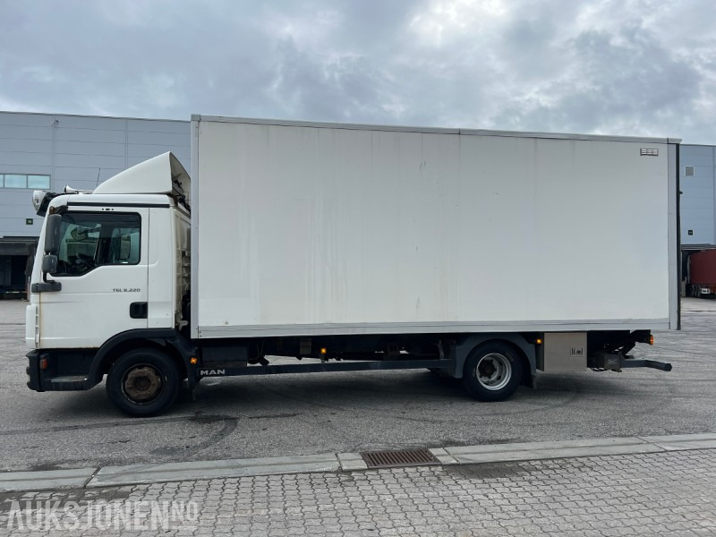 MAN TGL 8.220 15 pll med balkøfter - Грузовик с закрытым кузовом: фото 2 MAN TGL 8.220 15 pll med balkøfter - Грузовик с закрытым кузовом: фото 2