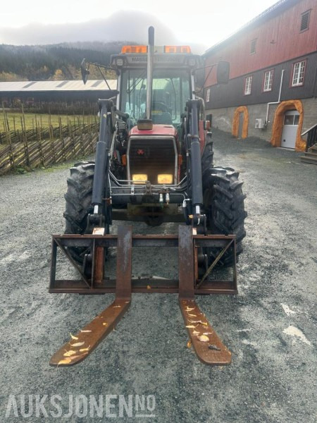 MASSEY FERGUSON 3090 MED FRONTLASTER / PALLEGAFFLER - Трактор: фото 3 MASSEY FERGUSON 3090 MED FRONTLASTER / PALLEGAFFLER - Трактор: фото 3