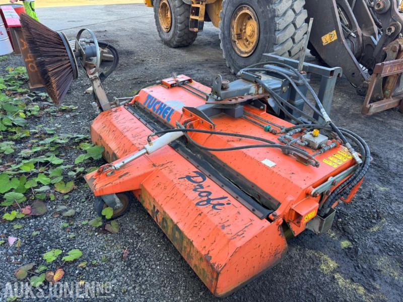 2011 Tuchel Profi 600 - feiekost/gatekost 180 cm - brukt på Volvo L25 - Навесное оборудование для Строительной техники: фото 1 2011 Tuchel Profi 600 - feiekost/gatekost 180 cm - brukt på Volvo L25 - Навесное оборудование для Строительной техники: фото 1