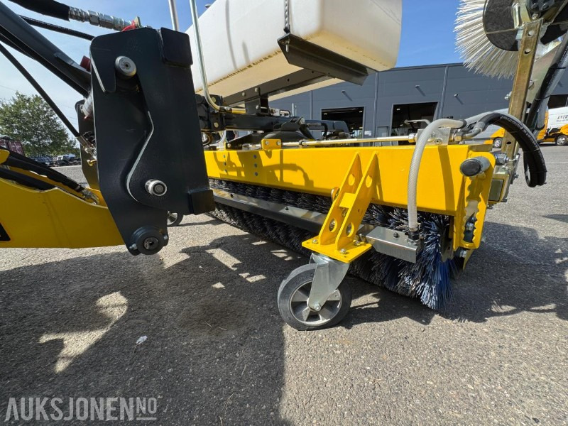 2024 Andre Tuchel-Sweep PLUS 590 – ny kostemaskin med vanntank, sidebørste og Kramer-feste - Навесное оборудование для Строительной техники: фото 4 2024 Andre Tuchel-Sweep PLUS 590 – ny kostemaskin med vanntank, sidebørste og Kramer-feste - Навесное оборудование для Строительной техники: фото 4