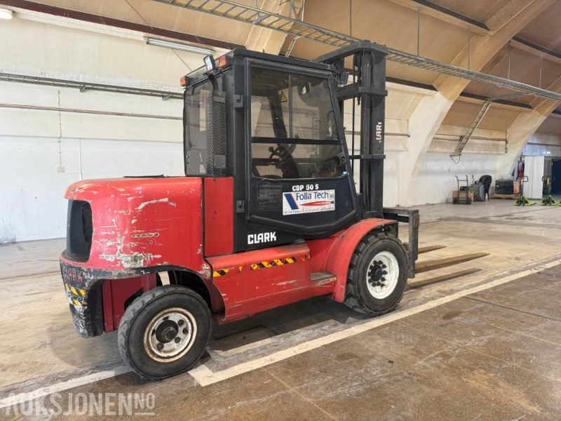1998 Clark CDP50S gaffeltruck. - Погрузочно-разгрузочная техника: фото 5 1998 Clark CDP50S gaffeltruck. - Погрузочно-разгрузочная техника: фото 5