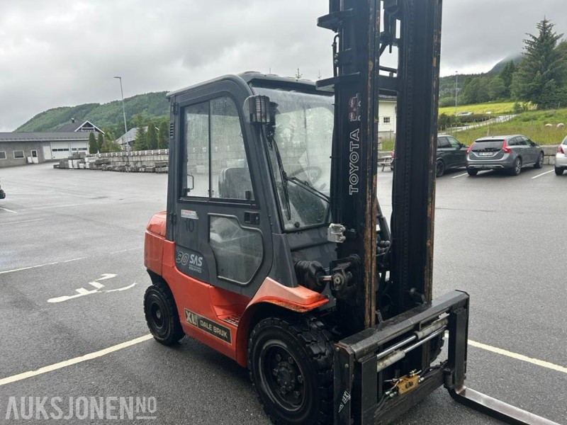2004 Toyota 62-7FDF30 - Diesel truck - Nylig sertifisert - Погрузочно-разгрузочная техника: фото 3 2004 Toyota 62-7FDF30 - Diesel truck - Nylig sertifisert - Погрузочно-разгрузочная техника: фото 3