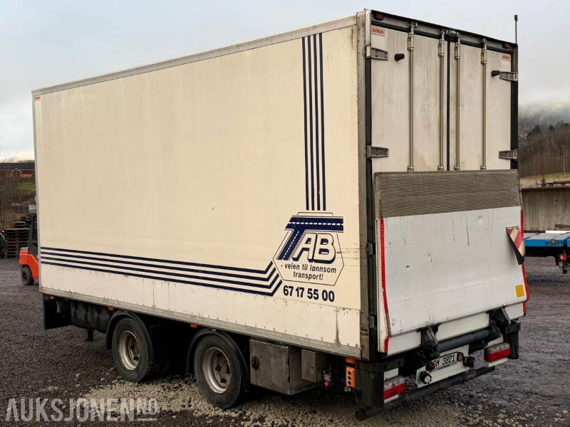 2004 HFR UH9KK180 Skaphenger / Thermohenger - Прицеп: фото 3 2004 HFR UH9KK180 Skaphenger / Thermohenger - Прицеп: фото 3