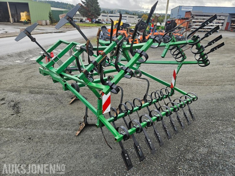 2010 KLS Kultivator - Сельскохозяйственная техника: фото 4 2010 KLS Kultivator - Сельскохозяйственная техника: фото 4