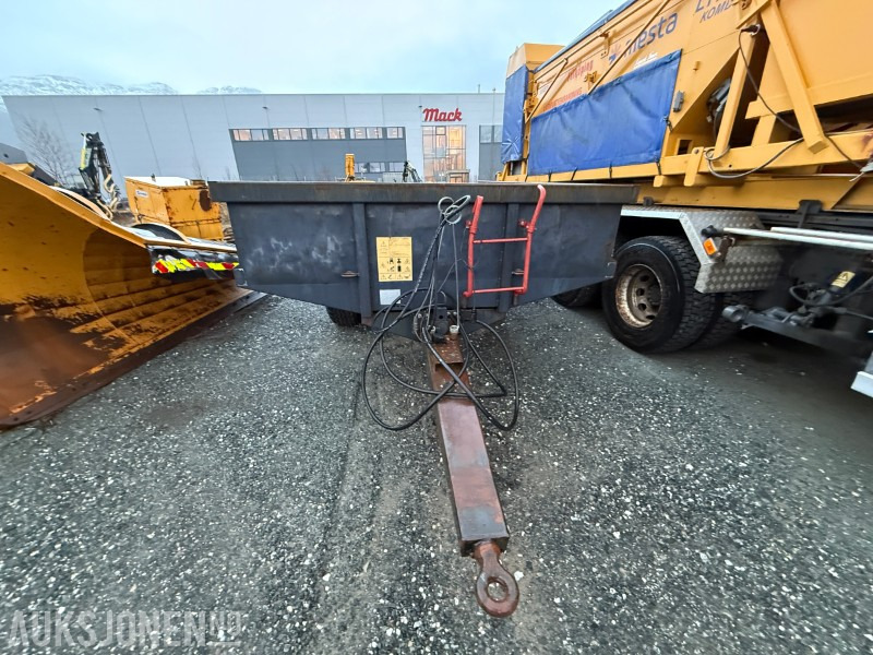 2013 Weckman WS80 Lettdumperhenger til traktor - Сельскохозяйственная техника: фото 4 2013 Weckman WS80 Lettdumperhenger til traktor - Сельскохозяйственная техника: фото 4