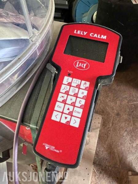 2020 Förster Technik / Lely Calm Kalvedrikkeautomat med hygieneboks og 1 sugestasjon - UBRUKT - Compact smart 2.0 pulver - TAP5-CS-25 - Сельскохозяйственная техника: фото 4 2020 Förster Technik / Lely Calm Kalvedrikkeautomat med hygieneboks og 1 sugestasjon - UBRUKT - Compact smart 2.0 pulver - TAP5-CS-25 - Сельскохозяйственная техника: фото 4